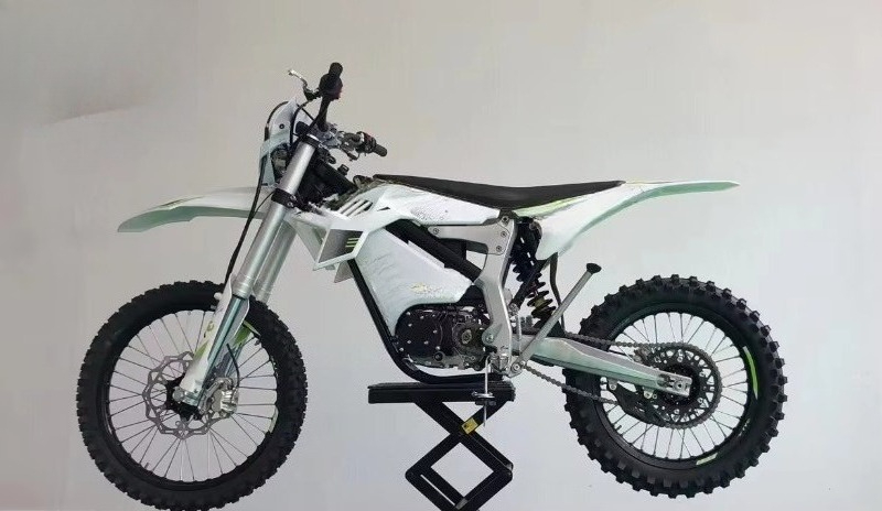 Bicicletta Elettrica da Fuoris - 72V 12000W Electric Dirt Bike recensione e prezzo